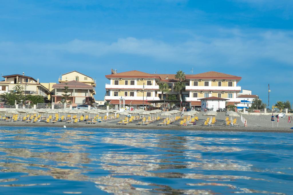 Hotel Miramare Чиро-Марина Екстер'єр фото